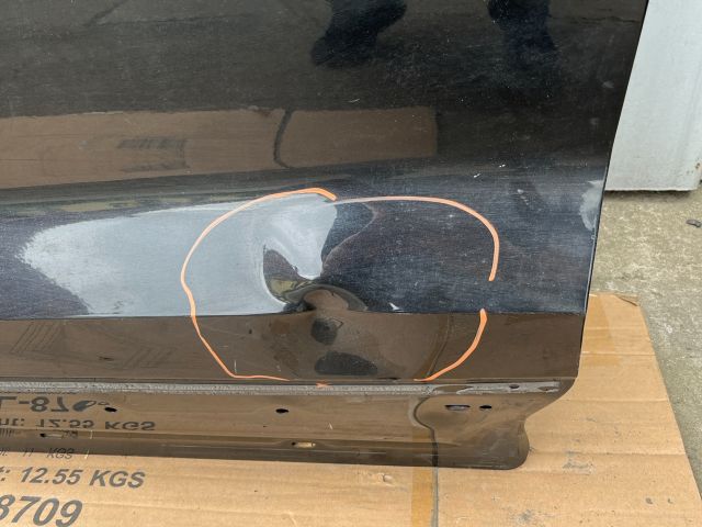bontott SKODA KODIAQ Bal első Ajtó (Üres lemez)