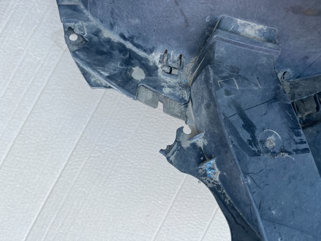 bontott SKODA KODIAQ Bal első Dobbetét (Kerékjárati, Műanyag)