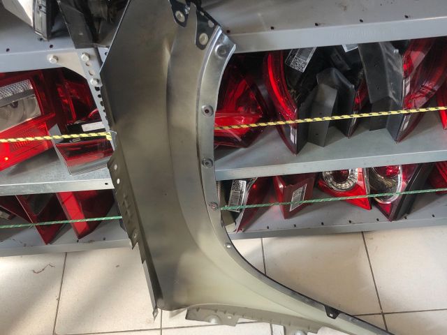 bontott SKODA KODIAQ Bal első Sárvédő