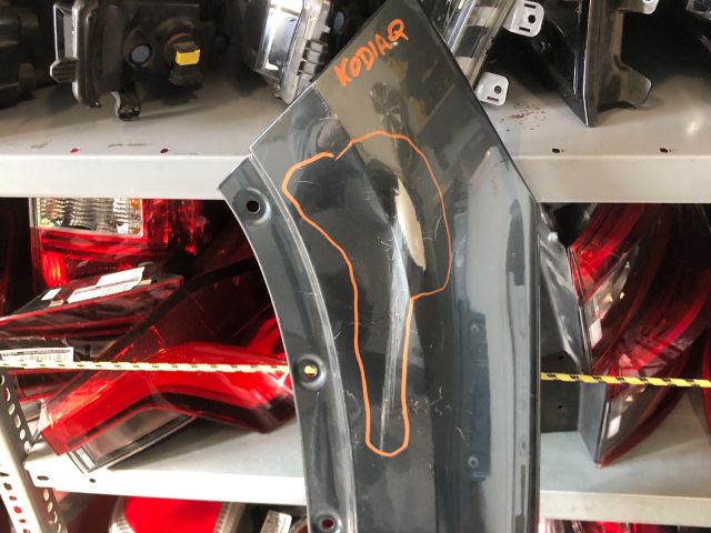 bontott SKODA KODIAQ Bal első Sárvédő