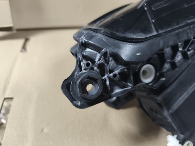 bontott SKODA KODIAQ Bal Fényszóró