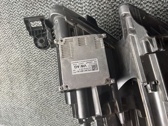 bontott SKODA KODIAQ Bal Fényszóró