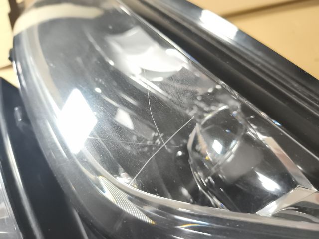 bontott SKODA KODIAQ Bal Fényszóró