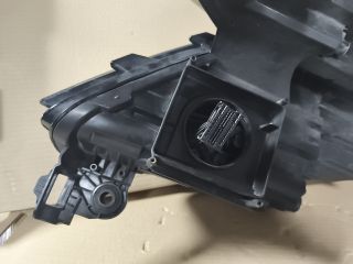 bontott SKODA KODIAQ Bal Fényszóró