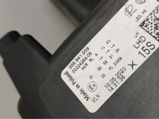 bontott SKODA KODIAQ Bal Fényszóró