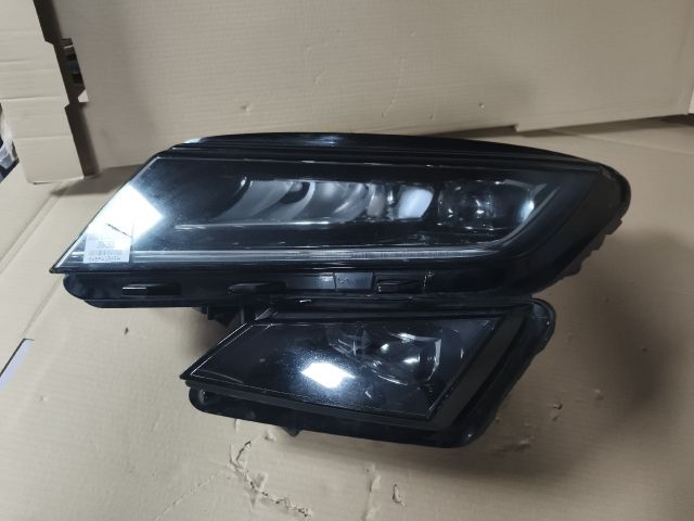 bontott SKODA KODIAQ Bal Fényszóró