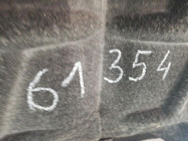 bontott SKODA KODIAQ Bal hátsó Dobbetét (Kerékjárati, Műanyag)