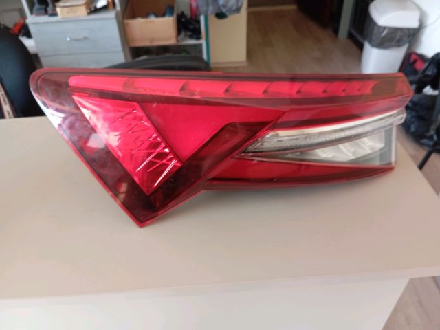 bontott SKODA KODIAQ Bal Külső Hátsó Lámpa