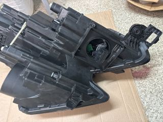 bontott SKODA KODIAQ Bal Ledes Fényszóró