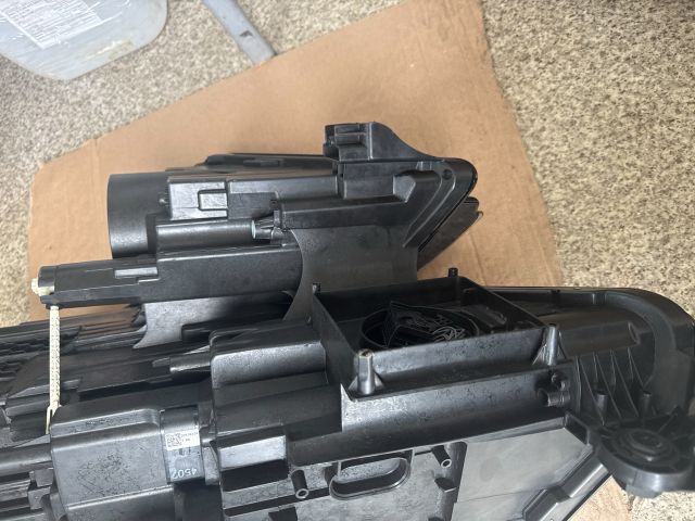 bontott SKODA KODIAQ Bal Ledes Fényszóró