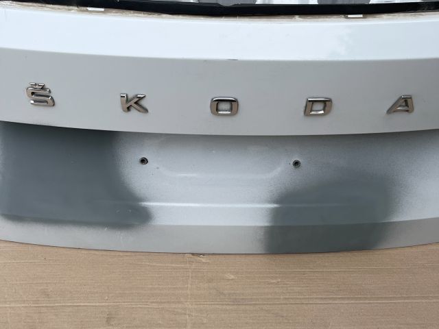 bontott SKODA KODIAQ Csomagtérajtó (Üres lemez)