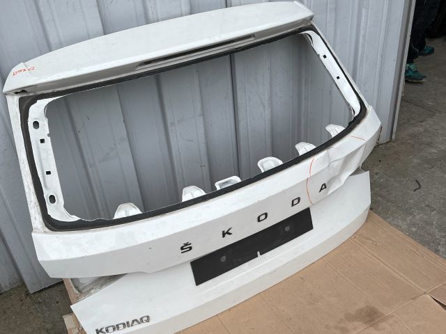 bontott SKODA KODIAQ Csomagtérajtó (Üres lemez)