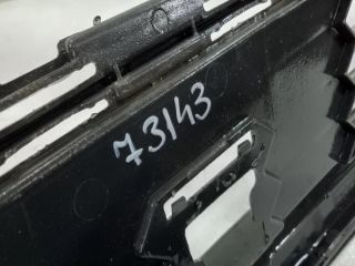 bontott SKODA KODIAQ Első Lökhárító Alsó Középső Díszrács