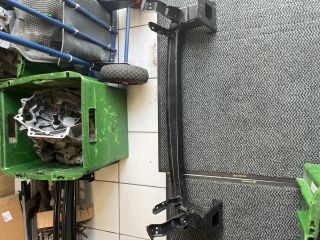 bontott SKODA KODIAQ Első Lökhárító Merevítő (Fém)