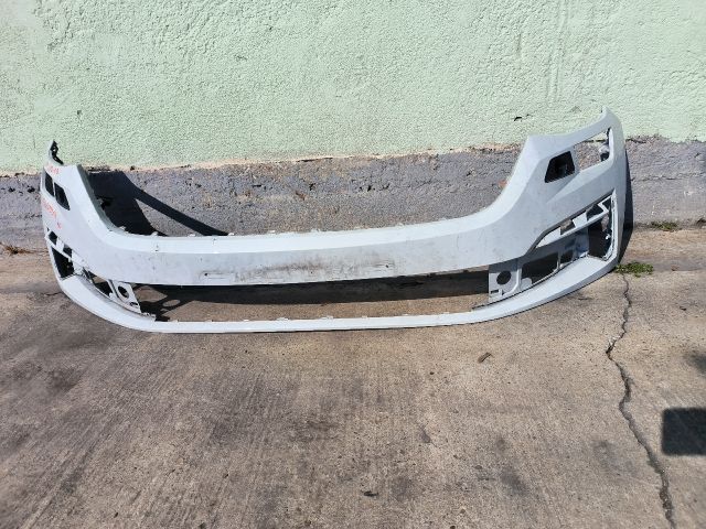 bontott SKODA KODIAQ Első Lökhárító (Részeivel)