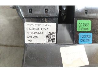 bontott SKODA KODIAQ Hátsó középső Szellőző