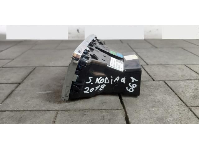 bontott SKODA KODIAQ Hátsó középső Szellőző