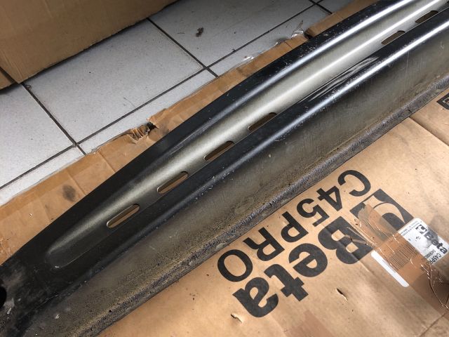 bontott SKODA KODIAQ Hátsó Lökhárító Merevítő (Fém)