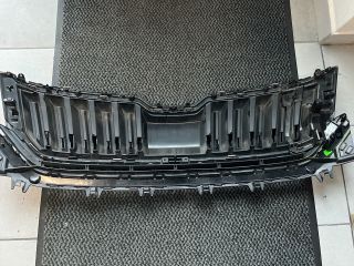 bontott SKODA KODIAQ Hűtőrács