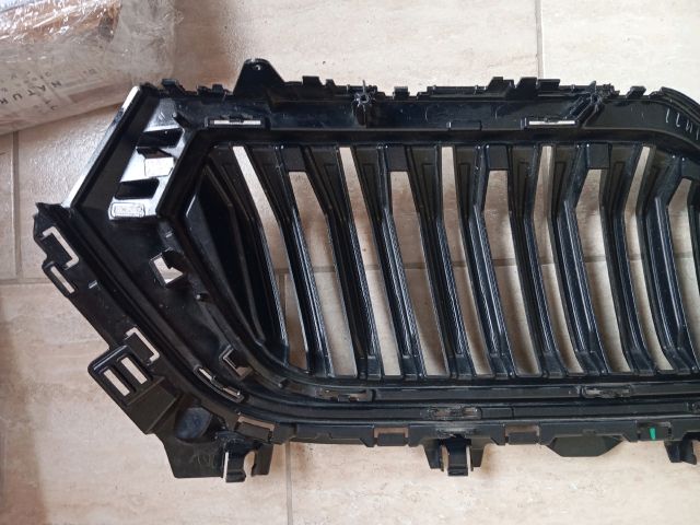 bontott SKODA KODIAQ Hűtőrács