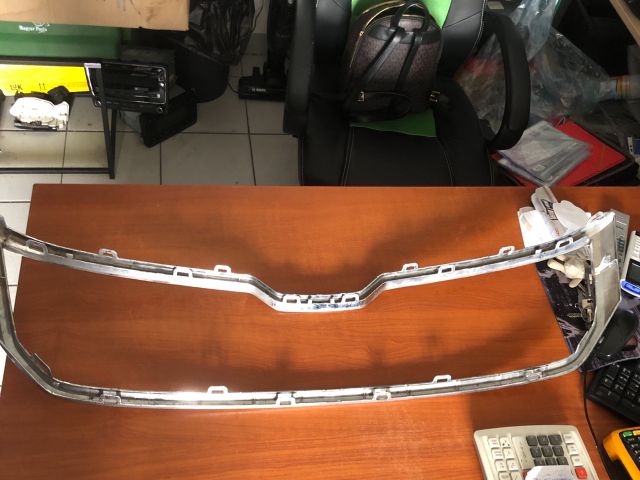 bontott SKODA KODIAQ Hűtőrács