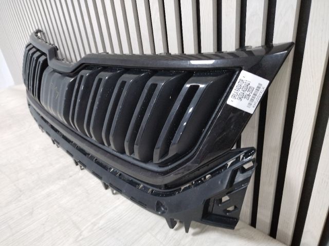 bontott SKODA KODIAQ Hűtőrács