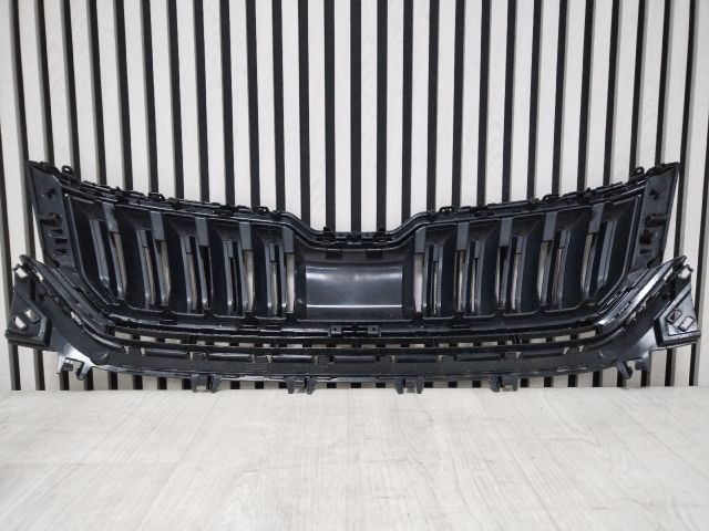 bontott SKODA KODIAQ Hűtőrács