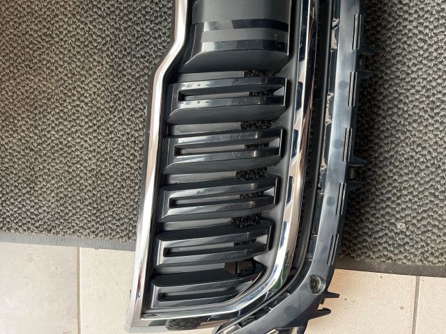 bontott SKODA KODIAQ Hűtőrács
