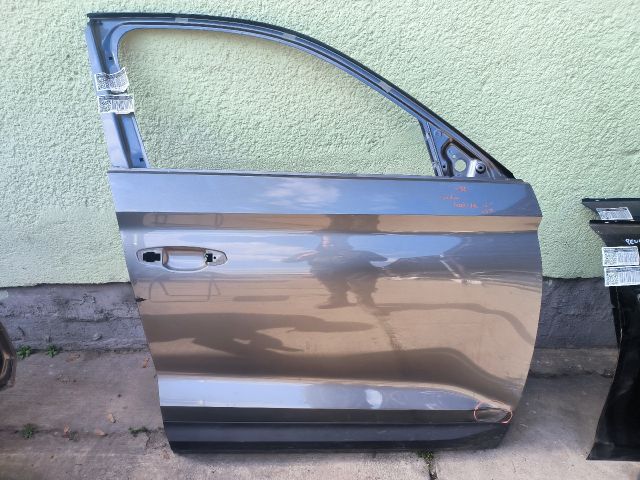 bontott SKODA KODIAQ Jobb első Ajtó (Üres lemez)