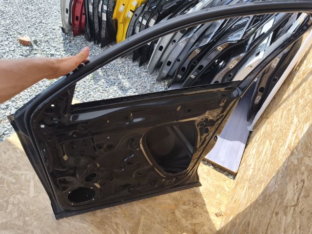 bontott SKODA KODIAQ Jobb első Ajtó (Üres lemez)