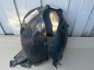 bontott SKODA KODIAQ Jobb első Dobbetét (Kerékjárati, Műanyag)