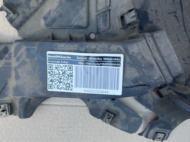 bontott SKODA KODIAQ Jobb első Dobbetét (Kerékjárati, Műanyag)