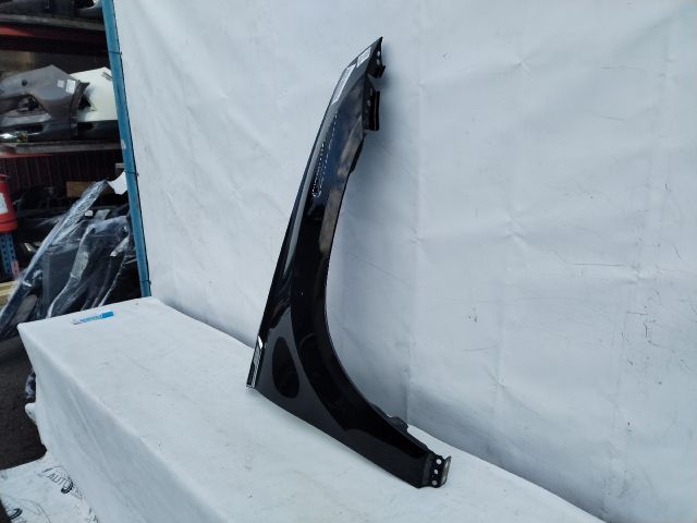 bontott SKODA KODIAQ Jobb első Sárvédő