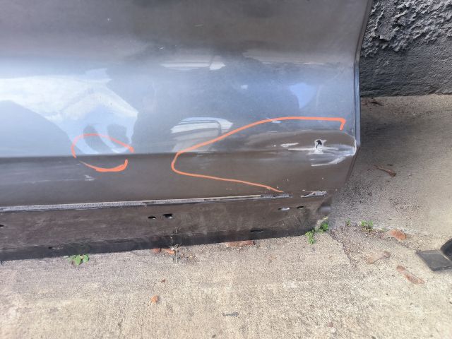 bontott SKODA KODIAQ Jobb hátsó Ajtó (Részeivel)