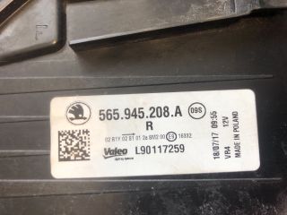 bontott SKODA KODIAQ Jobb Hátsó Lámpa