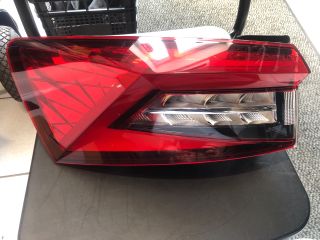 bontott SKODA KODIAQ Jobb Hátsó Lámpa