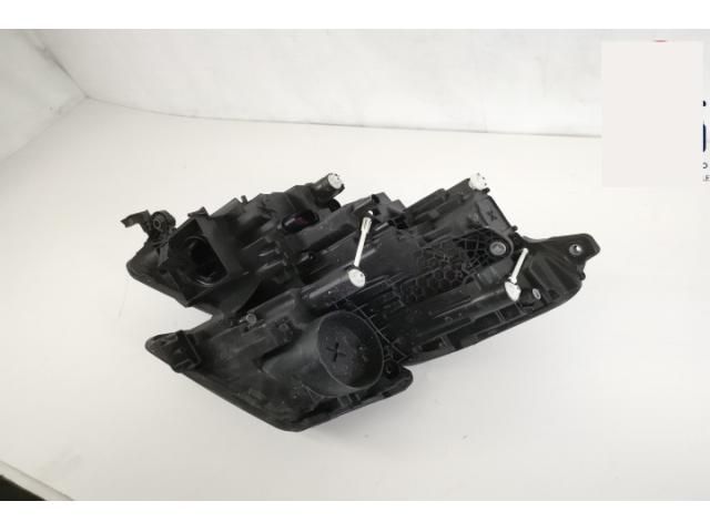 bontott SKODA KODIAQ Jobb Ledes Fényszóró