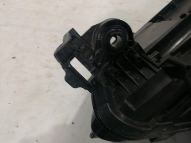 bontott SKODA KODIAQ Jobb Ledes Fényszóró