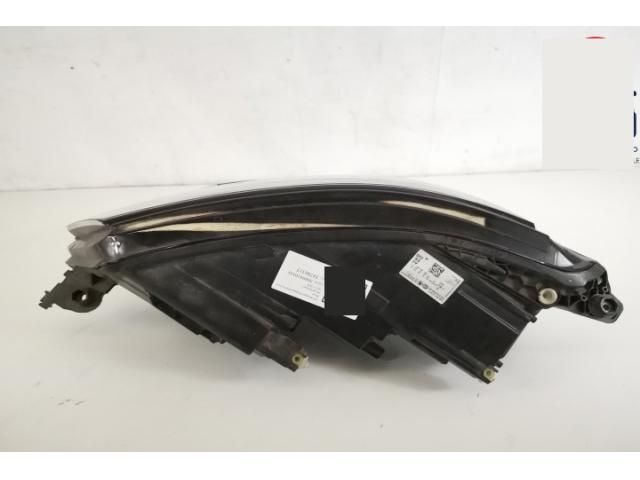 bontott SKODA KODIAQ Jobb Ledes Fényszóró