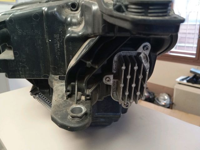 bontott SKODA KODIAQ Jobb Ledes Fényszóró