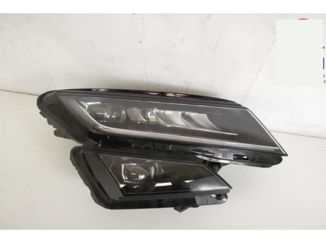 bontott SKODA KODIAQ Jobb Ledes Fényszóró