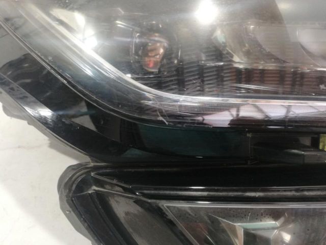 bontott SKODA KODIAQ Jobb Ledes Fényszóró