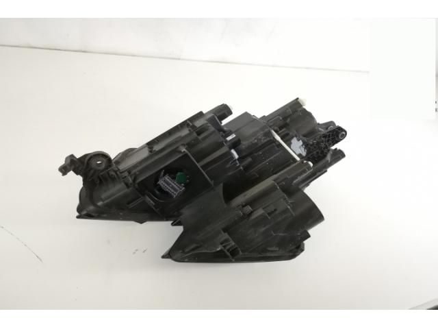 bontott SKODA KODIAQ Jobb Ledes Fényszóró