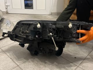 bontott SKODA KODIAQ Jobb Ledes Fényszóró