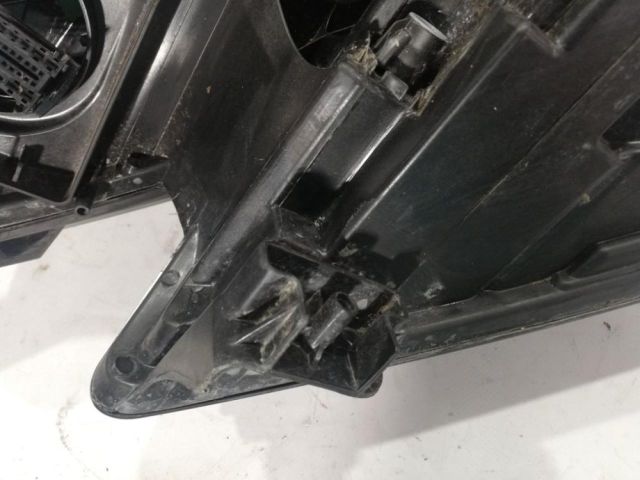 bontott SKODA KODIAQ Jobb Ledes Fényszóró