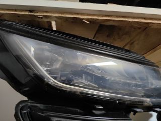 bontott SKODA KODIAQ Jobb Ledes Fényszóró