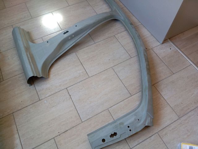 bontott SKODA KODIAQ Jobb Oldalkeret