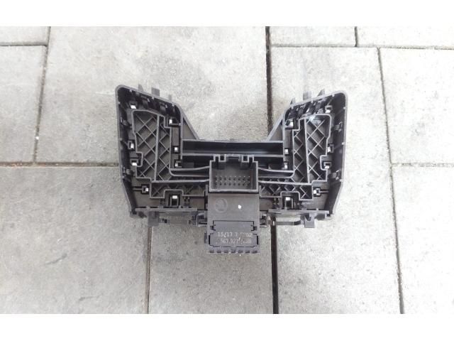 bontott SKODA KODIAQ Kézifék Kapcsoló