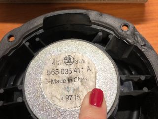 bontott SKODA KODIAQ Mélynyomó Hangszóró