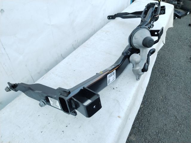 bontott SKODA KODIAQ Vonóhorog